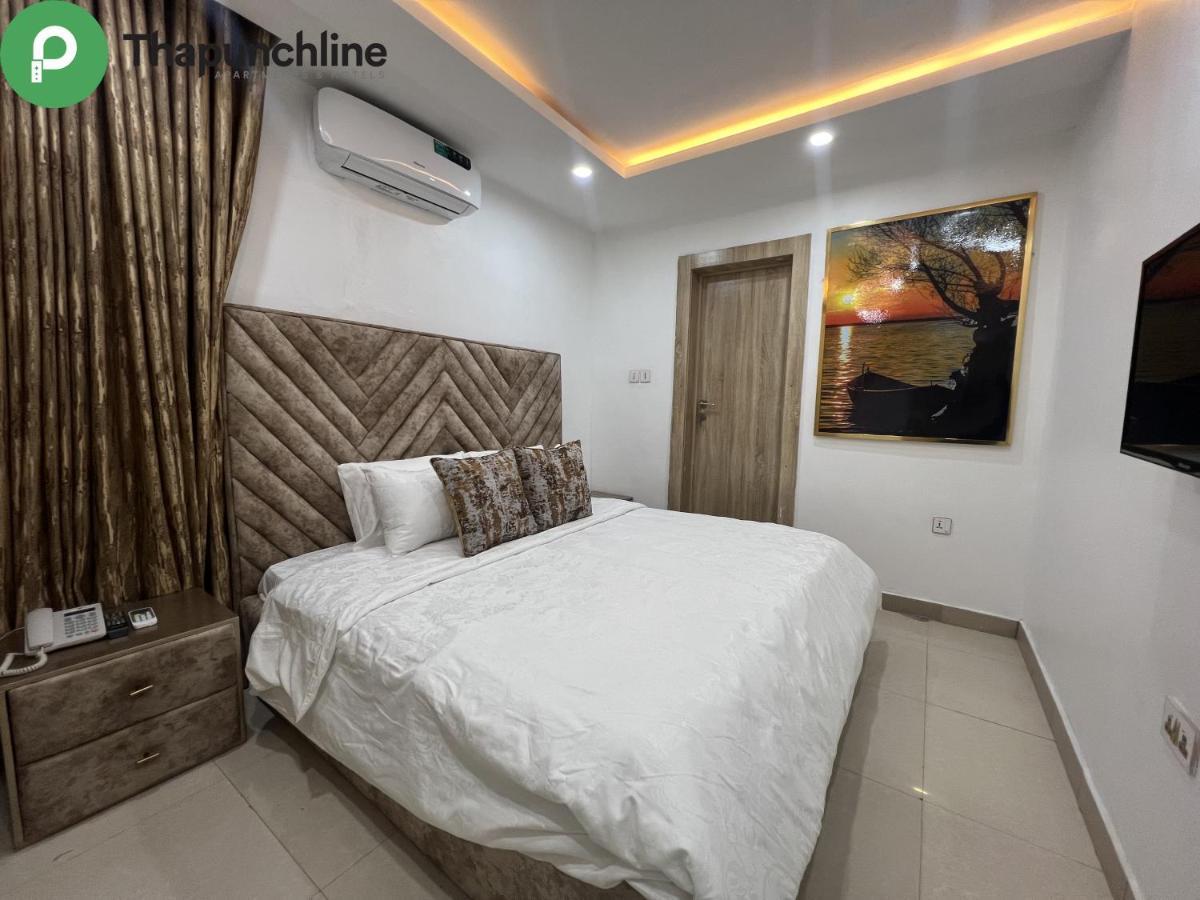 Thapunchline Hotels Ikeja Kültér fotó
